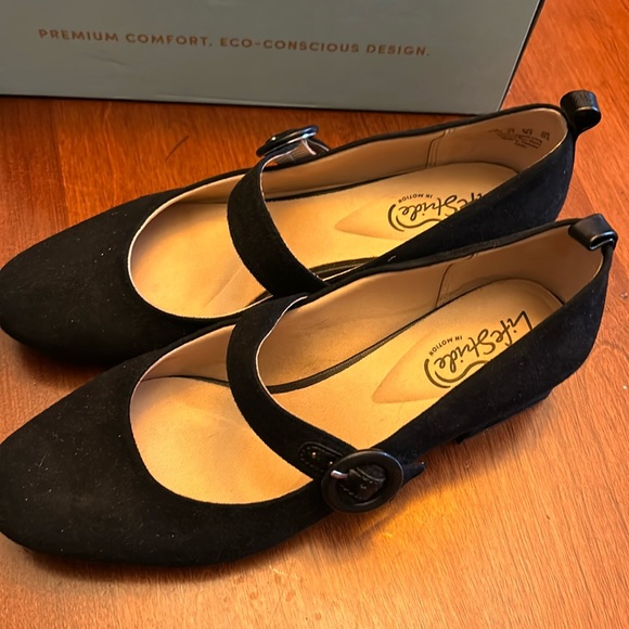Worn twice very comfy - Picture 1 of 4